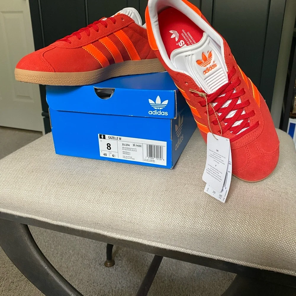 Adidas Gazelle Women’s Size 8 Red & Solar Orange Shoes NWT - Picture 9 of 11